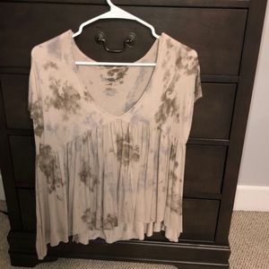 soft v-neck tie dye t-shirt
